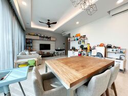 RiverGate (D9), Apartment #341670451